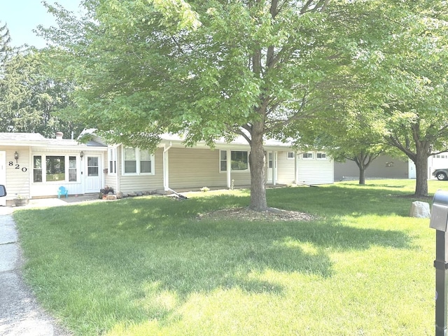 820 Geraldine Ct, Marengo, IL 60152 - photo 2
