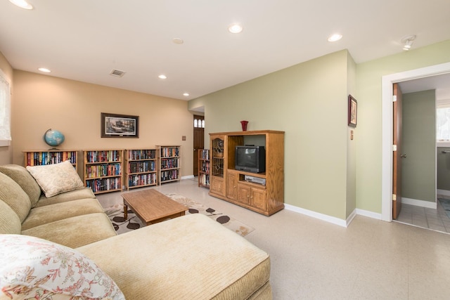 305 Denver Dr, Des Plaines, IL 60018 - living room with recessed lighting