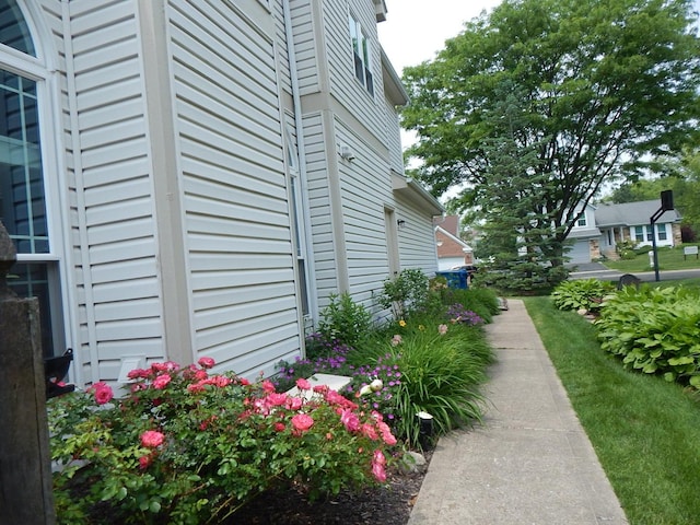 355 Wentworth Ln, Bartlett, IL 60103 - view of side of home