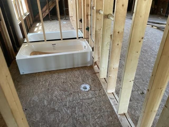 8110 Lockwood Ave, Burbank, IL 60459 - bathroom featuring a tub