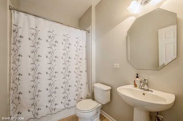 5436 Swan Cir, Hoffman Estates, IL 60192 - bathroom featuring curtained shower and tile patterned floors