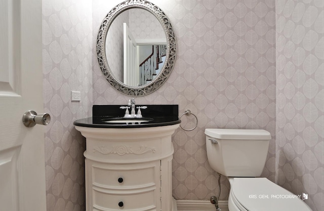 2515 Thurston Ct, Aurora, IL 60502 - half bath featuring wallpapered walls and vanity