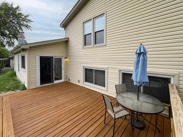 31 W Devon Ave, Glendale Heights, IL 60139 - wooden terrace featuring outdoor dining area