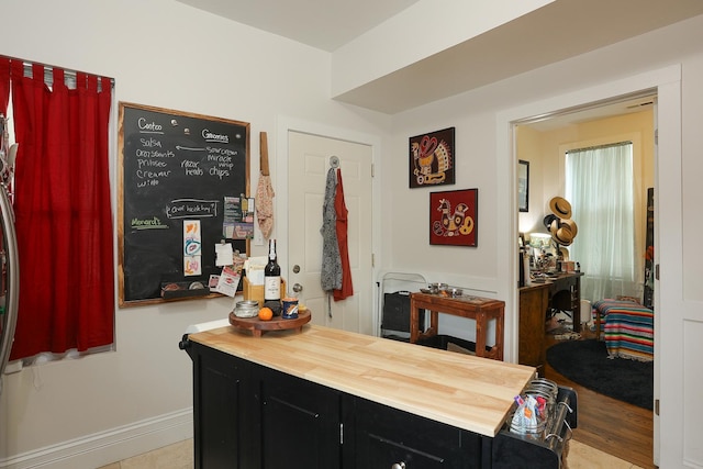 401 N Humphrey Ave, Oak Park, IL 60302 - dining space featuring baseboards