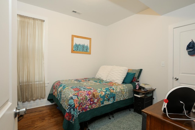401 N Humphrey Ave, Oak Park, IL 60302 - bedroom featuring wood finished floors and a desk