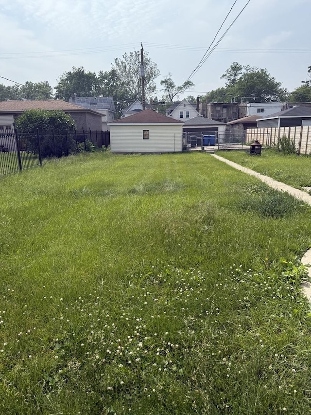 112 S Waller Ave, Chicago, IL 60644 - view of yard