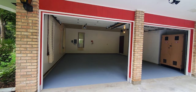42W490 Kedeka Rd, Sugar Grove, IL 60554 - view of garage