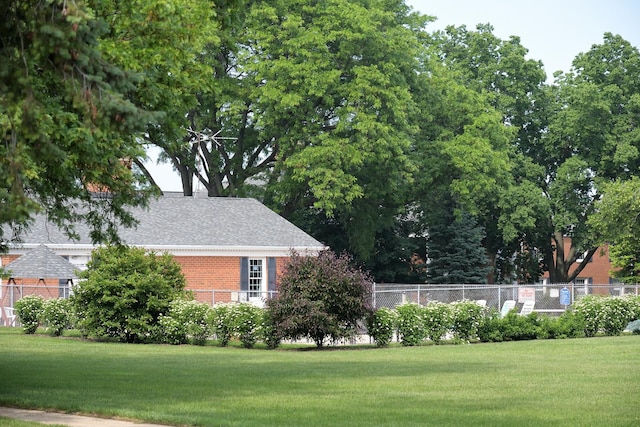 521 Coventry Ln Unit 16, Crystal Lake, IL 60014 - view of yard