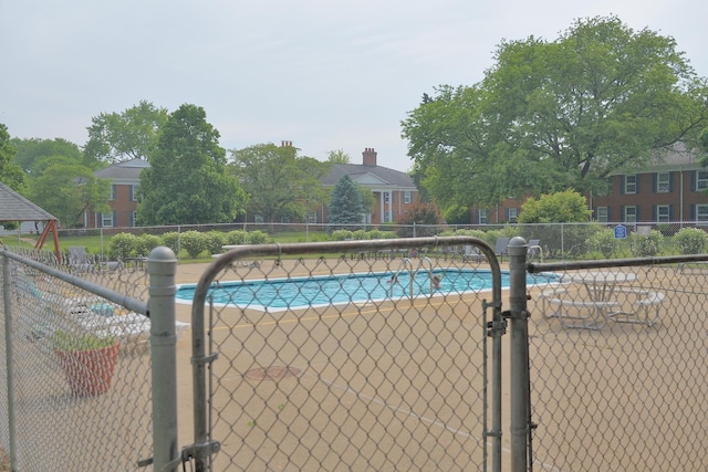 521 Coventry Ln Unit 16, Crystal Lake, IL 60014 - view of community pool