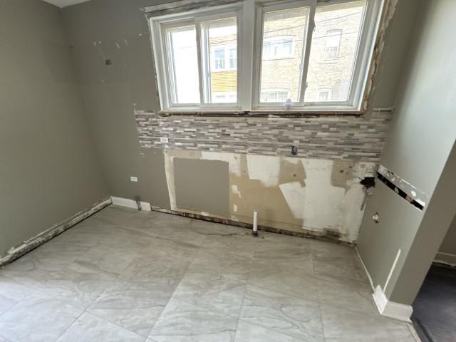 7816 S Jeffery Blvd, Chicago, IL 60649 - photo 9