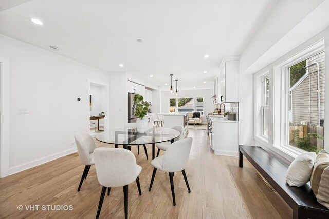 920 Hayes Ave, Oak Park, IL 60302 - dining space featuring light wood-style floors and recessed lighting