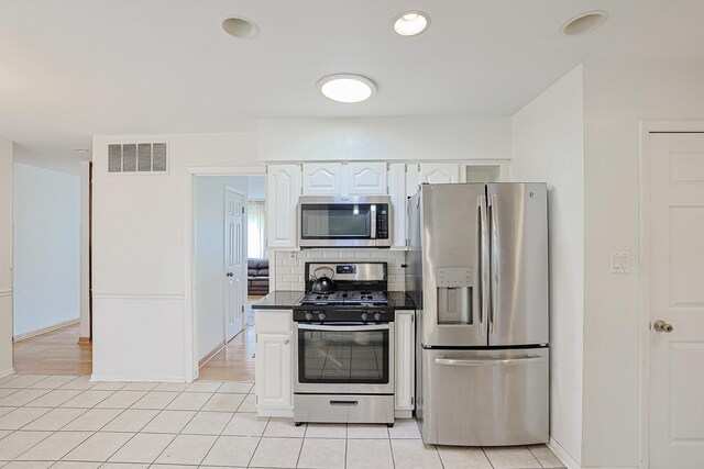 521 Edgewood Ln, Elk Grove Village, IL 60007 - photo 14