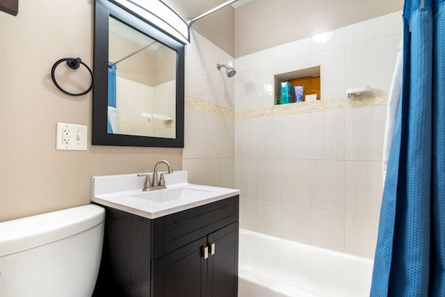 3408 S 58th Ave, Cicero, IL 60804 - bathroom with shower / tub combo with curtain and vanity