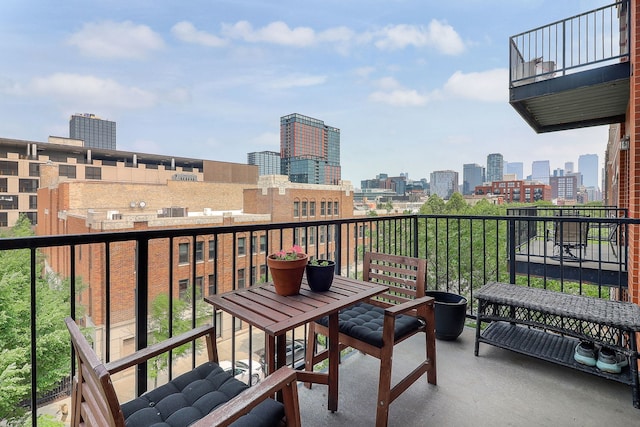 1355 W Washington Blvd Unit 4A, Chicago, IL 60607 - balcony with a view of skyline