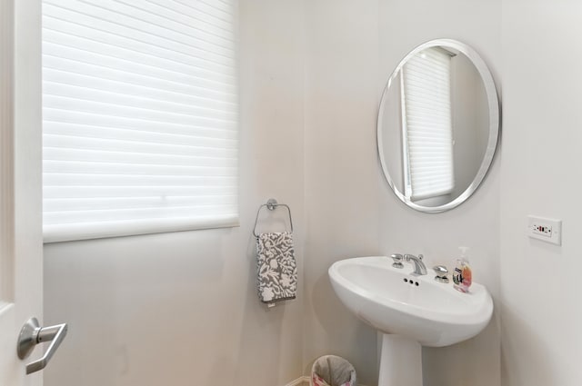 2471 Augusta Way, Highland Park, IL 60035 - bathroom featuring a sink