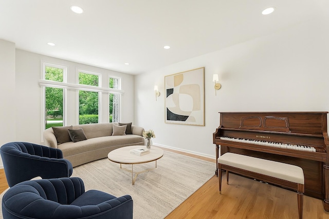 2471 Augusta Way, Highland Park, IL 60035 - living area with recessed lighting and light wood finished floors