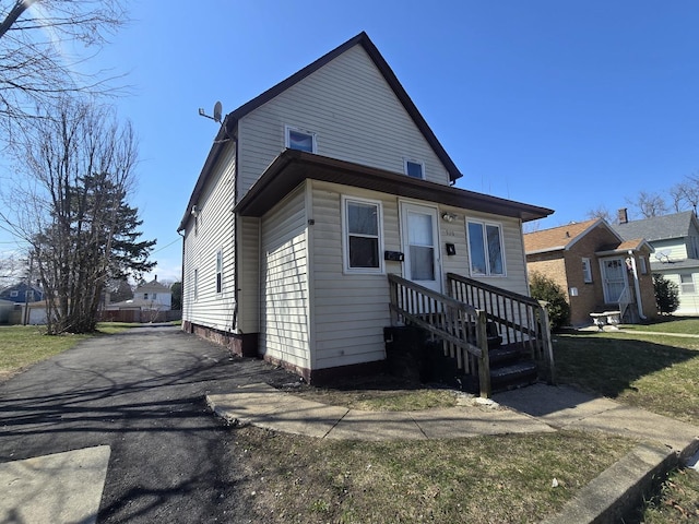 920 S Mcalister Ave, Waukegan, IL 60085 - view of front of property