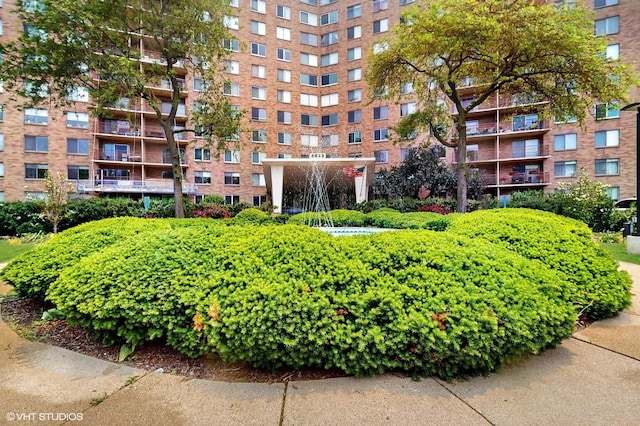 6833 N Kedzie Ave Unit 716, Chicago, IL 60645 - surrounding community