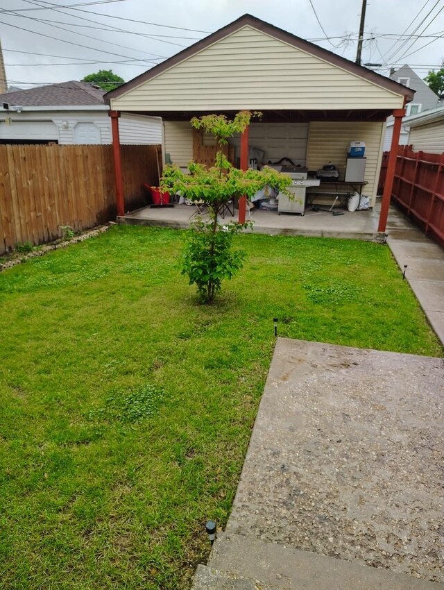 2240 W 50th Pl, Chicago, IL 60609 - back of house with a patio