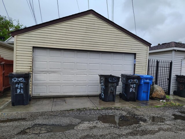 2240 W 50th Pl, Chicago, IL 60609 - view of detached garage
