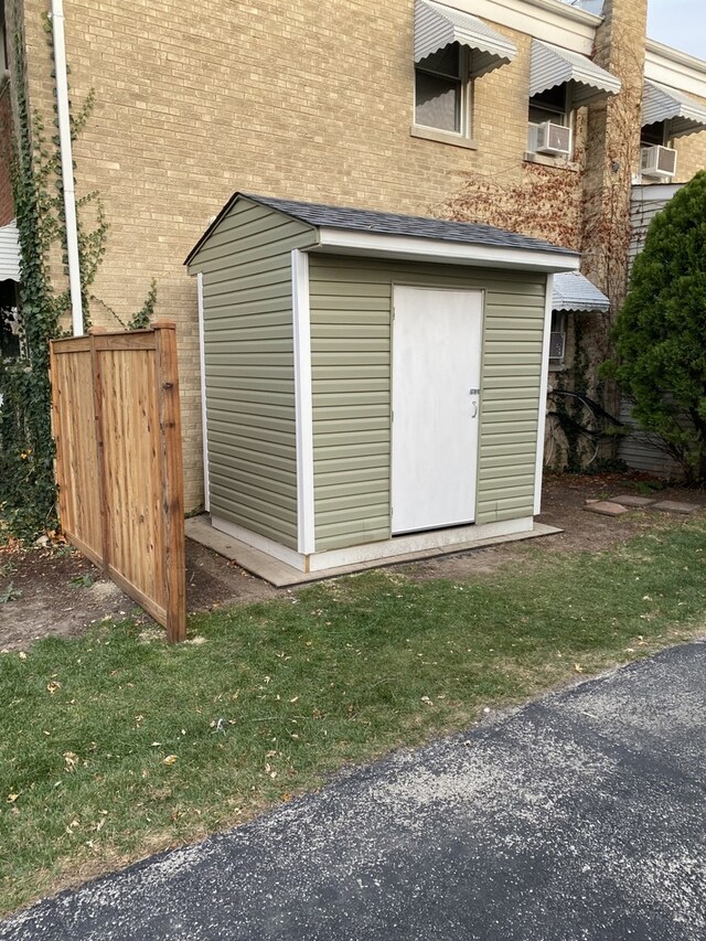 1018 E Oak Ave, La Grange Park, IL 60526 - view of shed with cooling unit