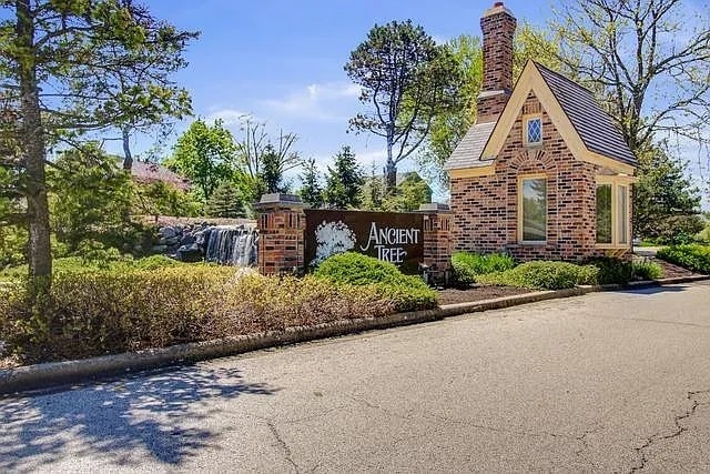2 The Court Of Harborside Unit 209, Northbrook, IL 60062 - view of community sign