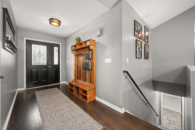 1125 Oxford Cir, Sycamore, IL 60178 - foyer featuring baseboards and dark wood-type flooring