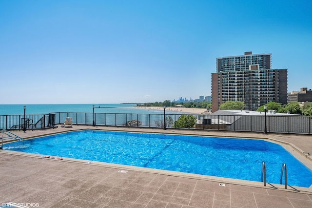 6007 N Sheridan Rd Unit 38G, Chicago, IL 60660 - community pool with a water view and a patio area