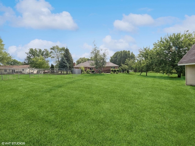 1520 Grant St, Schaumburg, IL 60193 - view of yard