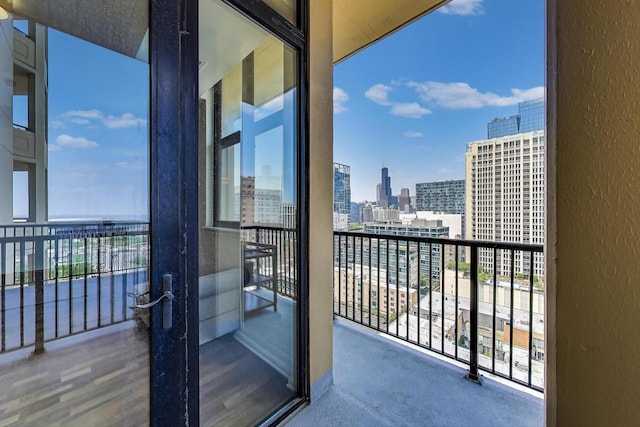 1464 S Michigan Ave Unit 1609, Chicago, IL 60605 - balcony featuring a skyline view