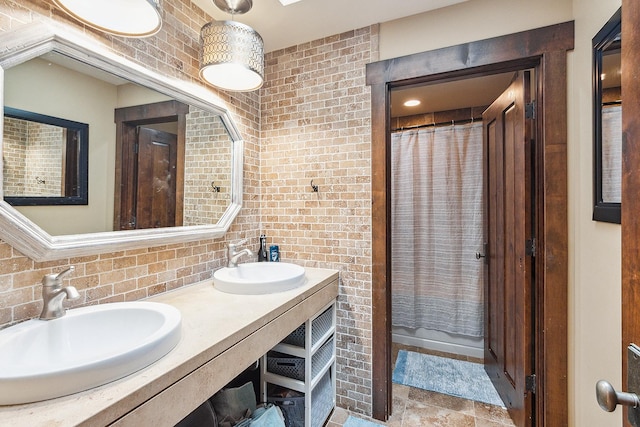 2500 Wahoo Ct, Morris, IL 60450 - full bath with backsplash, double vanity, and a shower with shower curtain