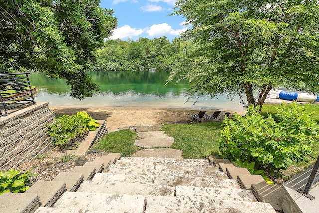 2500 Wahoo Ct, Morris, IL 60450 - water view