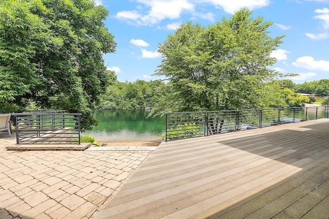 2500 Wahoo Ct, Morris, IL 60450 - deck featuring a water view