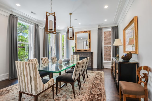 2123 N Bissell St, Chicago, IL 60614 - dining room featuring crown molding, baseboards, dark wood-style flooring, and recessed lighting