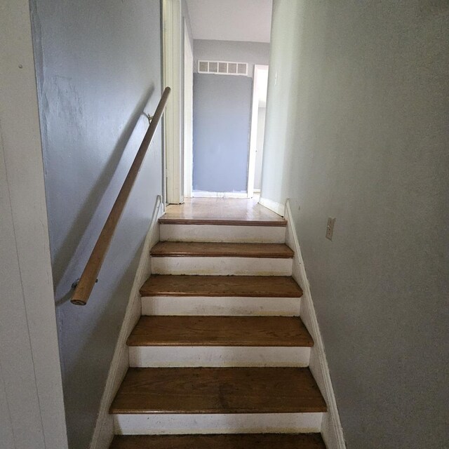 15210 Evers St, Dolton, IL 60419 - stairs with baseboards