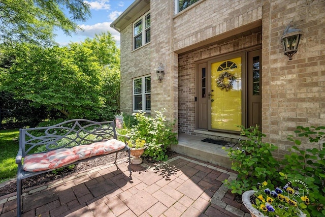 145 W Ct, Batavia, IL 60510 - photo 2