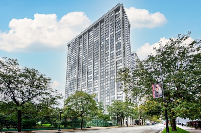 5455 N Sheridan Rd Unit 3409, Chicago, IL 60640 - view of building exterior