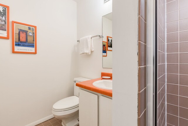 5400 S Hyde Park Blvd Unit 10C, Chicago, IL 60615 - full bath with vanity, tile patterned floors, and a shower