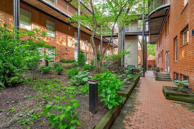 5400 S Hyde Park Blvd Unit 10C, Chicago, IL 60615 - surrounding community with a vegetable garden