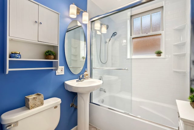 2127 W Pierce Ave Unit 2A, Chicago, IL 60622 - full bathroom featuring toilet and bath / shower combo with glass door