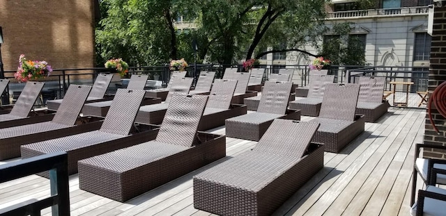 21 W Goethe St Unit 7C, Chicago, IL 60610 - view of community featuring outdoor lounge area and a deck