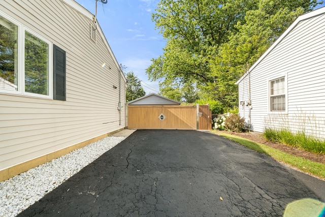 124 Bernard Dr, Buffalo Grove, IL 60089 - photo 43