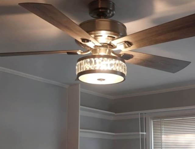 348 Niagara St, Park Forest, IL 60466 - detailed view of ornamental molding and a chandelier