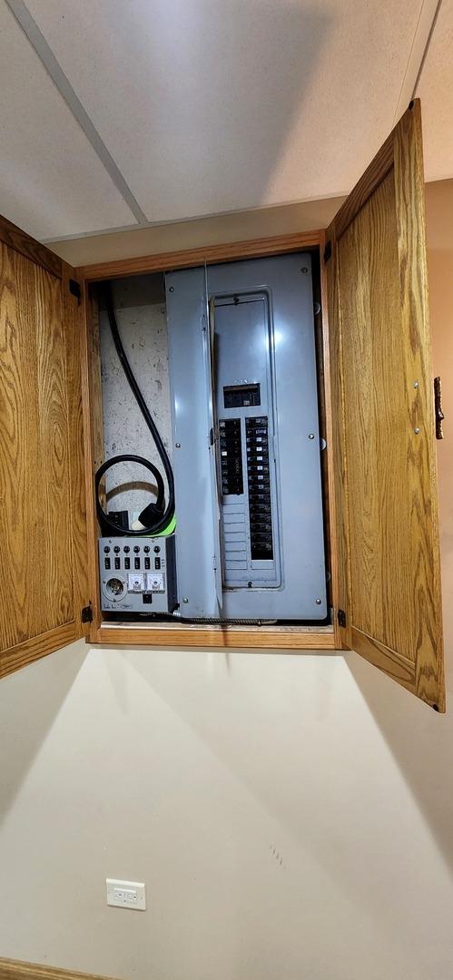 18068 Jason Ln, Lansing, IL 60438 - utility room with electric panel