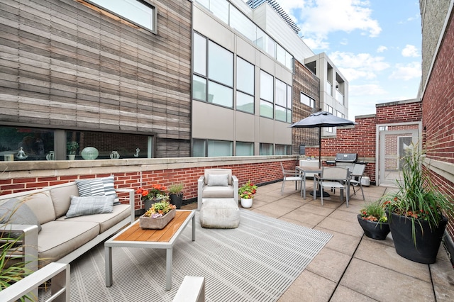 2757 N Wayne Ave Unit E, Chicago, IL 60614 - view of patio featuring outdoor lounge area and outdoor dining space