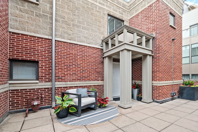 2757 N Wayne Ave Unit E, Chicago, IL 60614 - entrance to property with brick siding