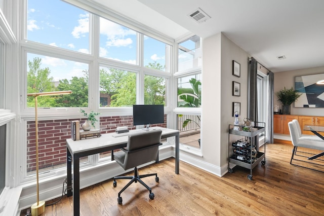 2757 N Wayne Ave Unit E, Chicago, IL 60614 - office area with wood finished floors and baseboards