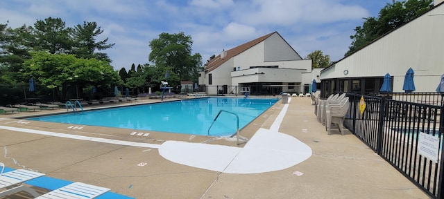 6617 Foxtree Ave, Woodridge, IL 60517 - community pool featuring a patio