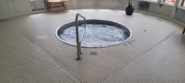 6617 Foxtree Ave, Woodridge, IL 60517 - detailed view of a hot tub