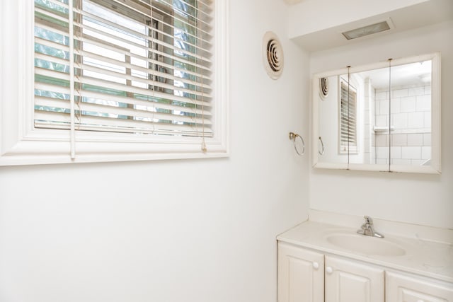 2519 Sunnyside Ave, Westchester, IL 60154 - bathroom featuring vanity